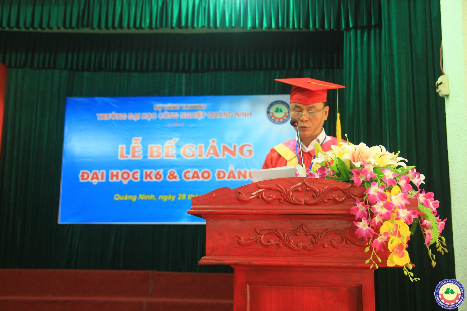 Lễ bế giảng và trao bằng tốt nghiệp K6