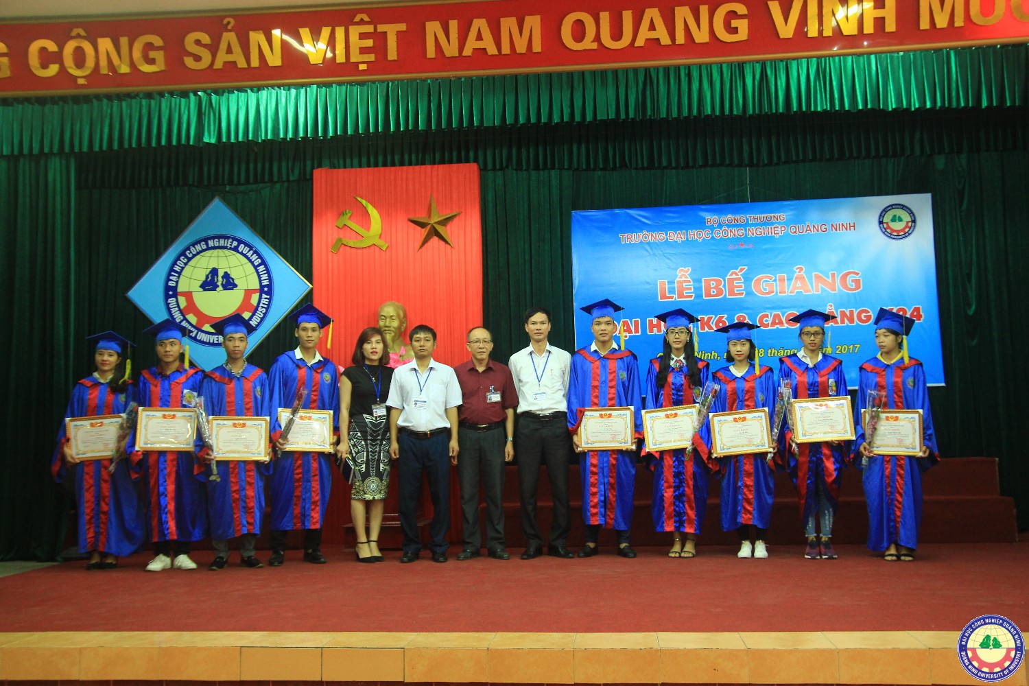 Lễ bế giảng và trao bằng tốt nghiệp K6