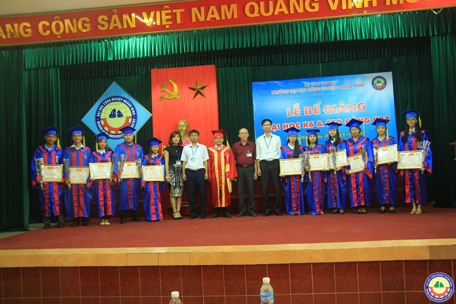 Lễ bế giảng và trao bằng tốt nghiệp K6