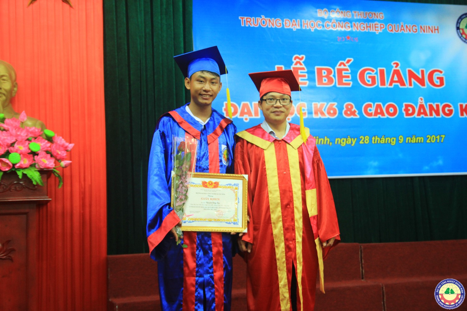 Lễ bế giảng và trao bằng tốt nghiệp K6