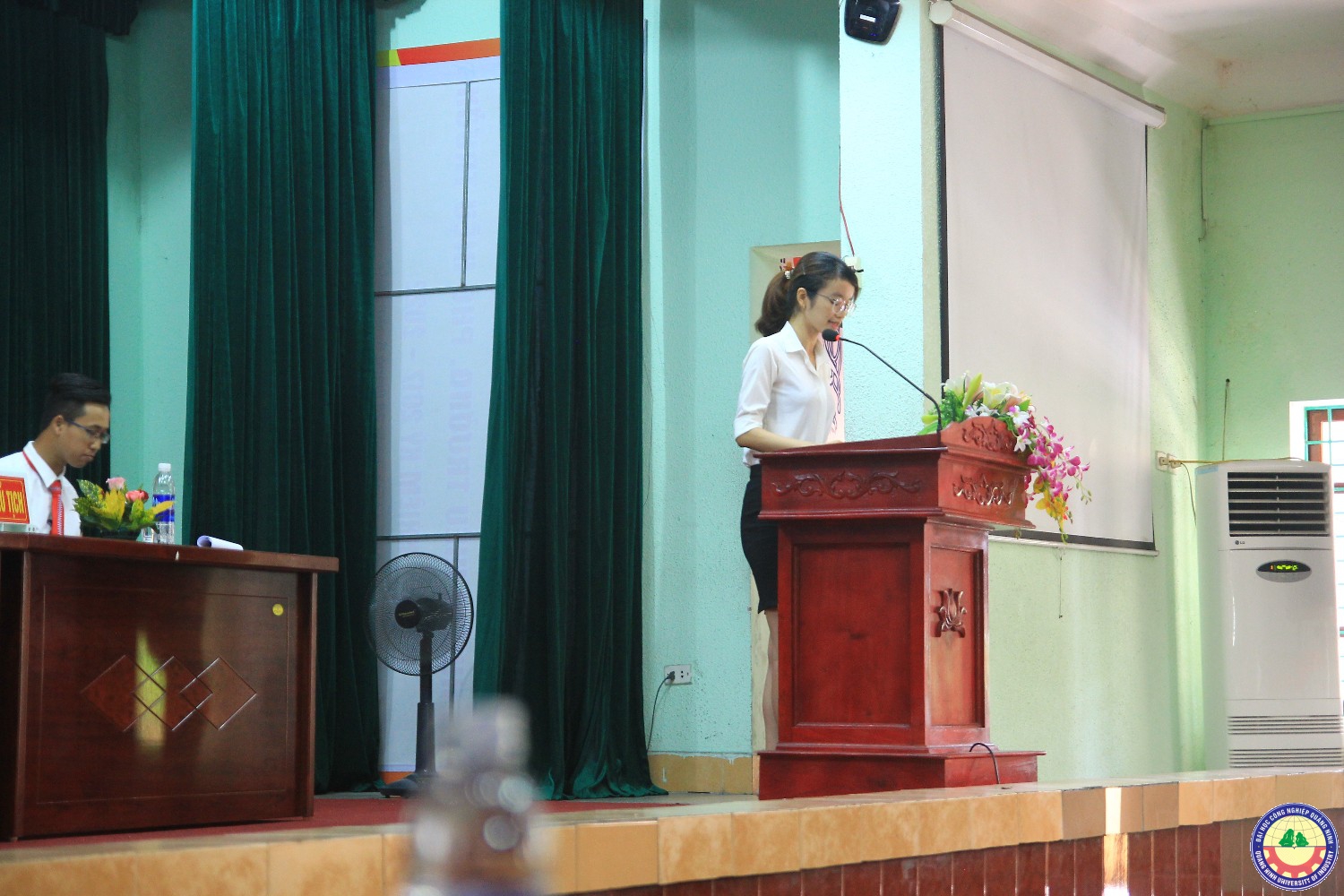 Đại hội chi bộ sinh viên