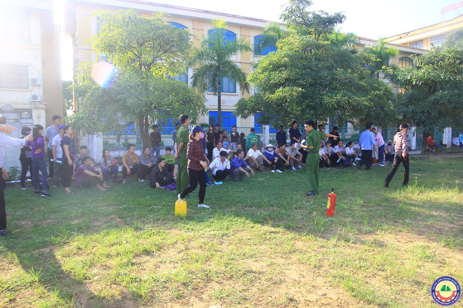 Diễn tập phòng cháy chũa cháy tại trường