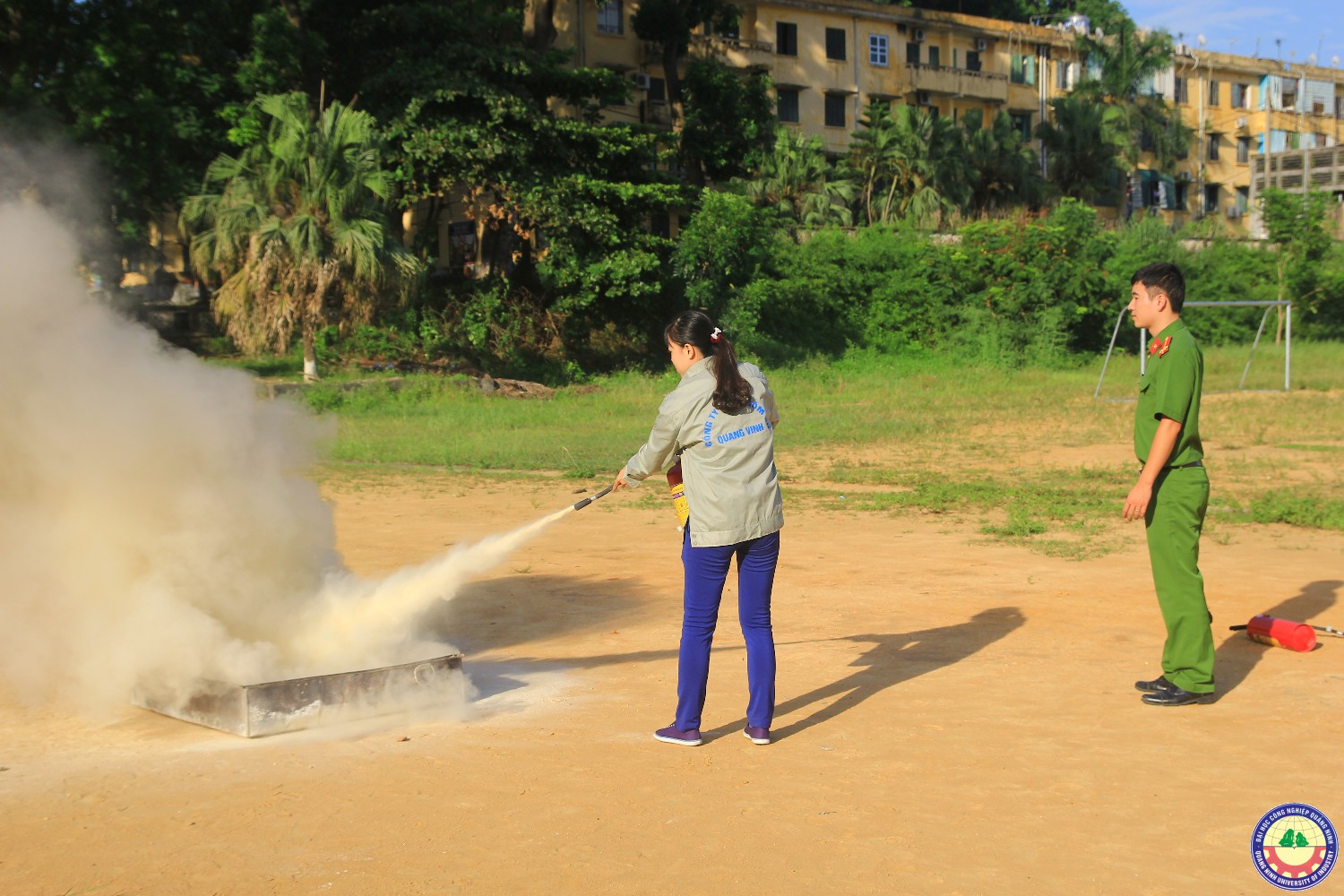 Diễn tập phòng cháy chũa cháy tại trường