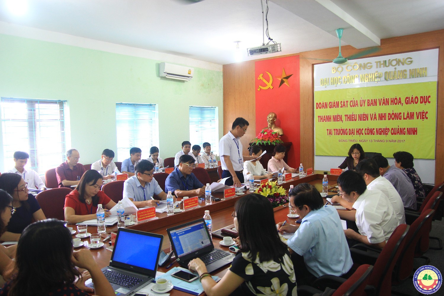 Đoàn giám sát của Uỷ ban Giáo dục TTN-NĐ về làm việc tại trường ĐHCNQN