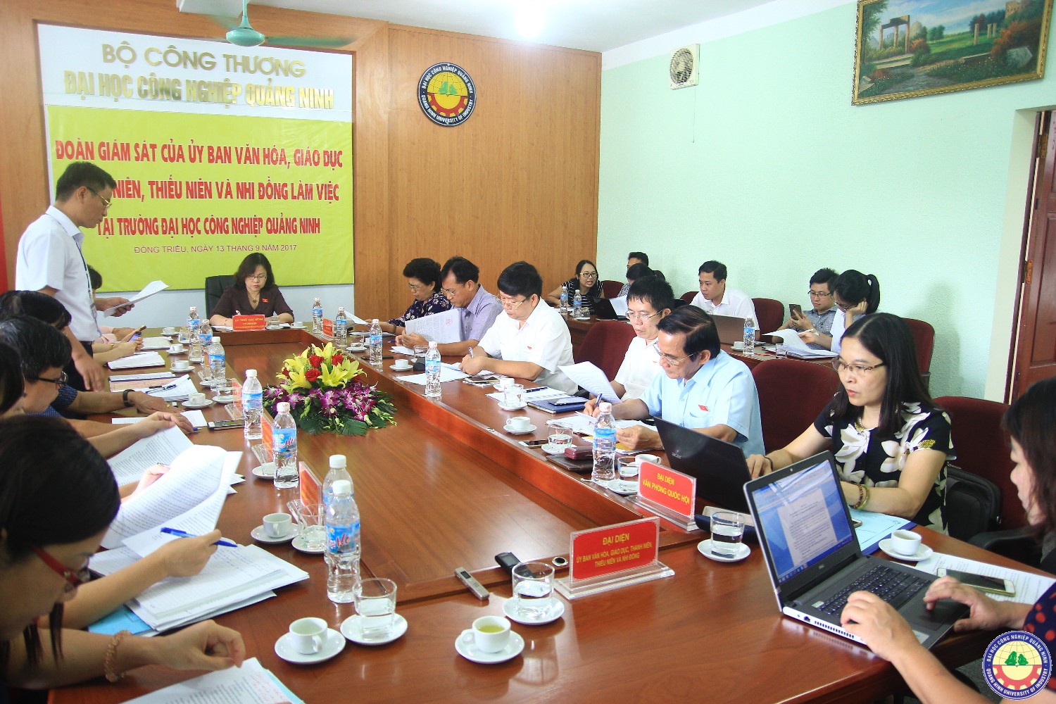 Đoàn giám sát của Uỷ ban Giáo dục TTN-NĐ về làm việc tại trường ĐHCNQN