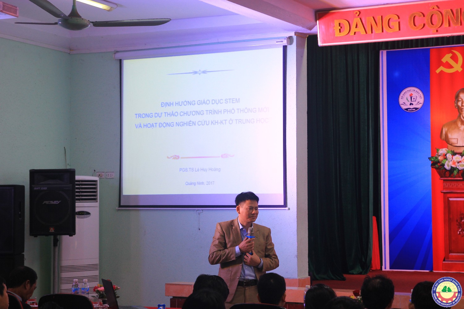 Hội thảo liên kết gữa các trường THPT vs các trường đạ học cao đẳng và các tổ chức doanh nghệp nâng cao hiệu quả đào tạo và nghiên cứu khoa học công nghệ