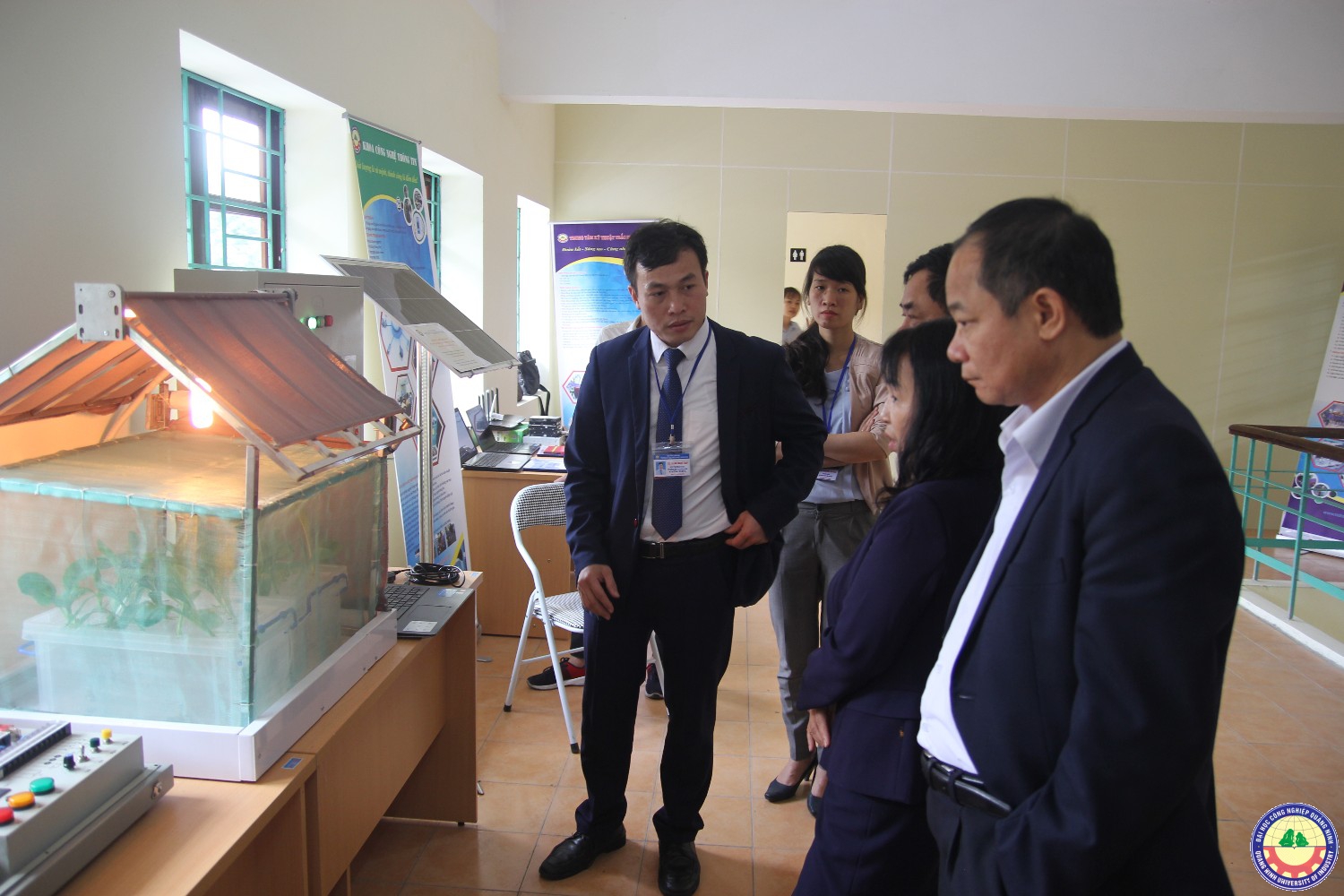 Hội thảo liên kết gữa các trường THPT vs các trường đạ học cao đẳng và các tổ chức doanh nghệp nâng cao hiệu quả đào tạo và nghiên cứu khoa học công nghệ