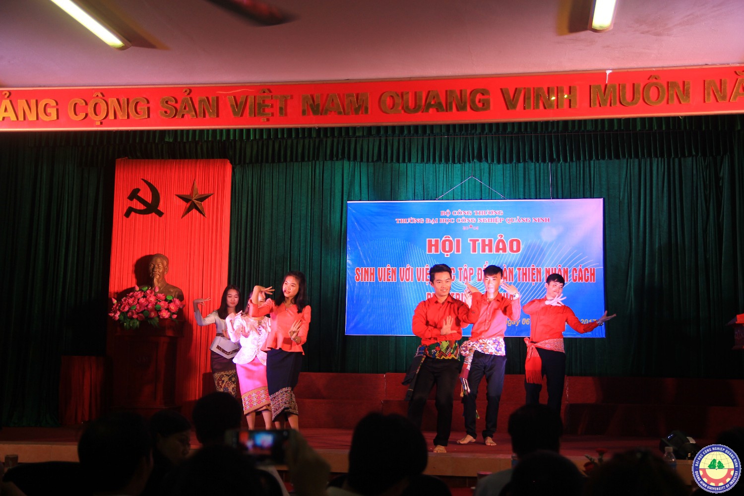 Hội thảo Sinh viên với việc học tập để hoàn thiện nhân cách phát triển bản thân