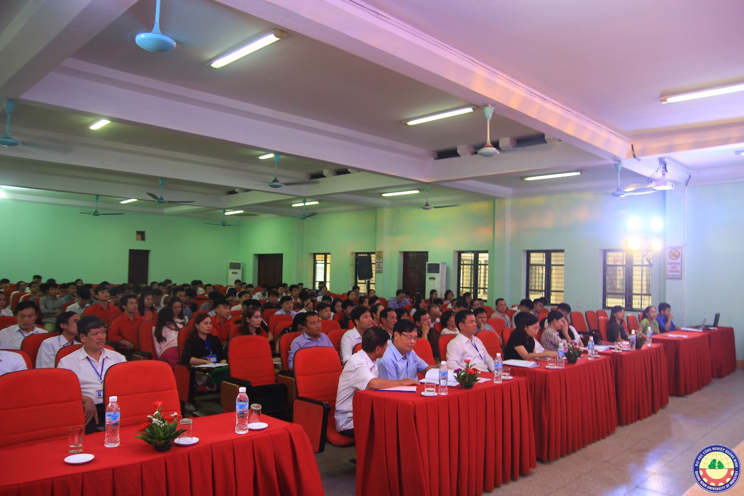 Hội thảo Sinh viên với việc học tập để hoàn thiện nhân cách phát triển bản thân