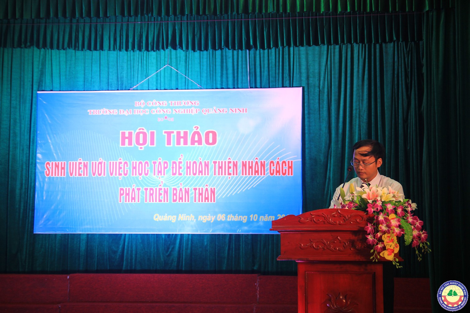 Hội thảo Sinh viên với việc học tập để hoàn thiện nhân cách phát triển bản thân