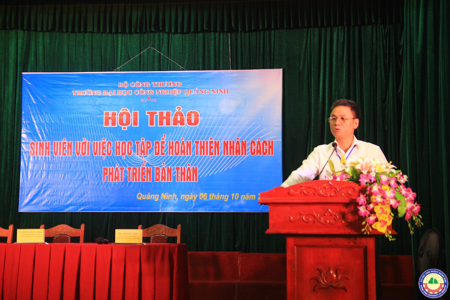 Hội thảo Sinh viên với việc học tập để hoàn thiện nhân cách phát triển bản thân