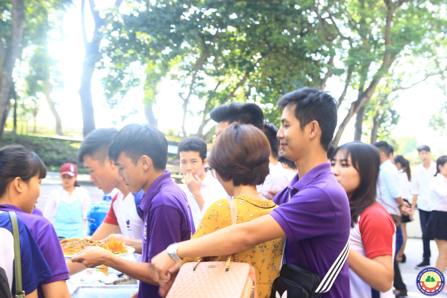 Hội thi nấu ăn chào mừng ngày 20/10 hội sinh viên trường