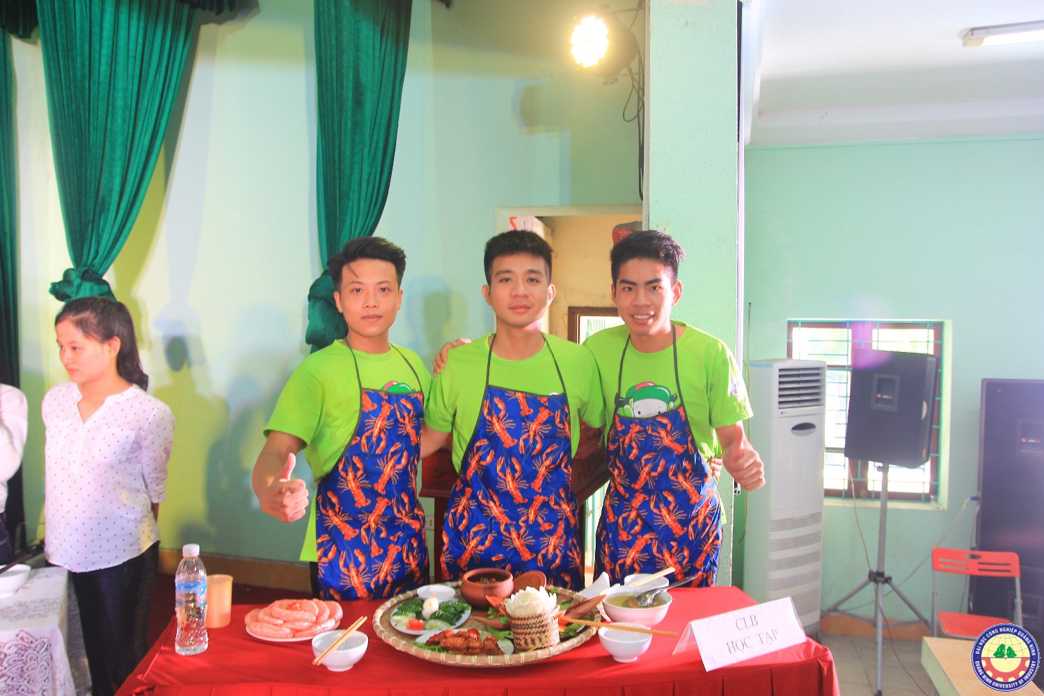 Hội thi nấu ăn chào mừng ngày 20/10 hội sinh viên trường