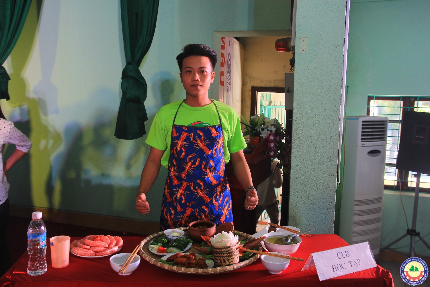 Hội thi nấu ăn chào mừng ngày 20/10 hội sinh viên trường