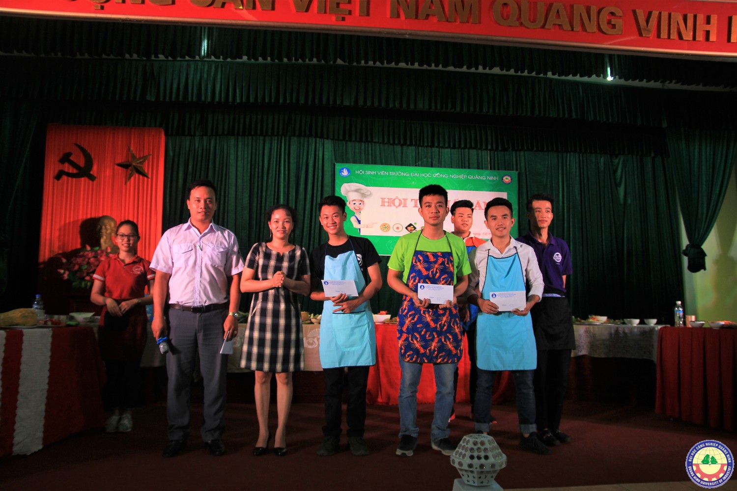 Hội thi nấu ăn chào mừng ngày 20/10 hội sinh viên trường