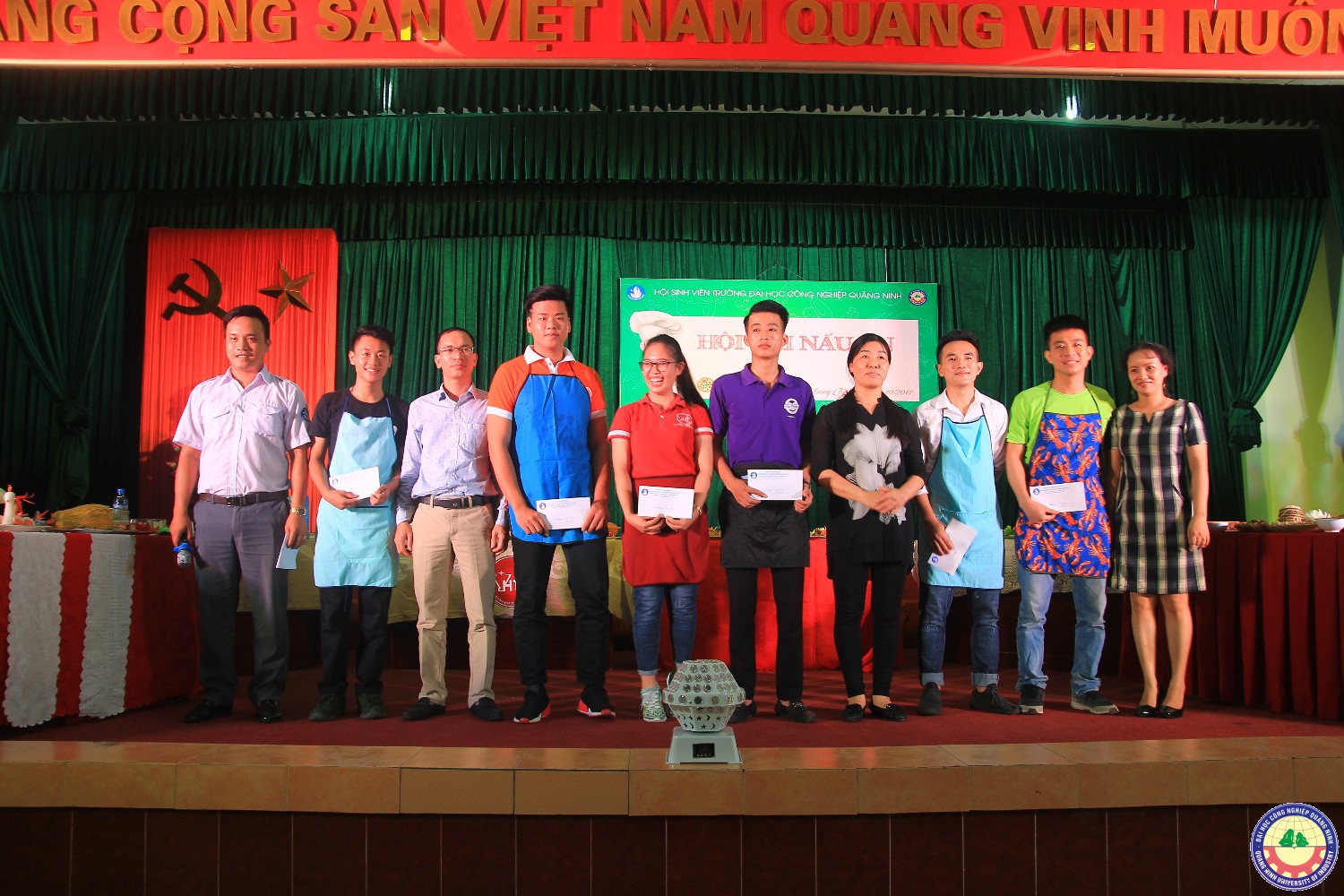 Hội thi nấu ăn chào mừng ngày 20/10 hội sinh viên trường