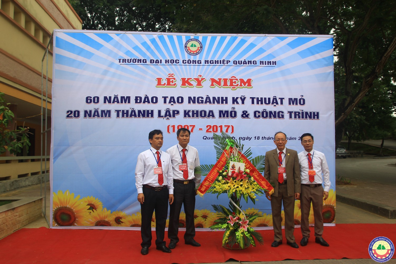 Kỉ niệm 20 năm thành lập khoa Mỏ-Công trình
