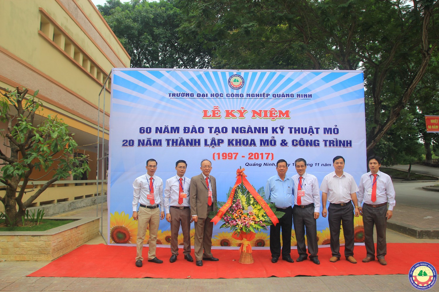 Kỉ niệm 20 năm thành lập khoa Mỏ-Công trình