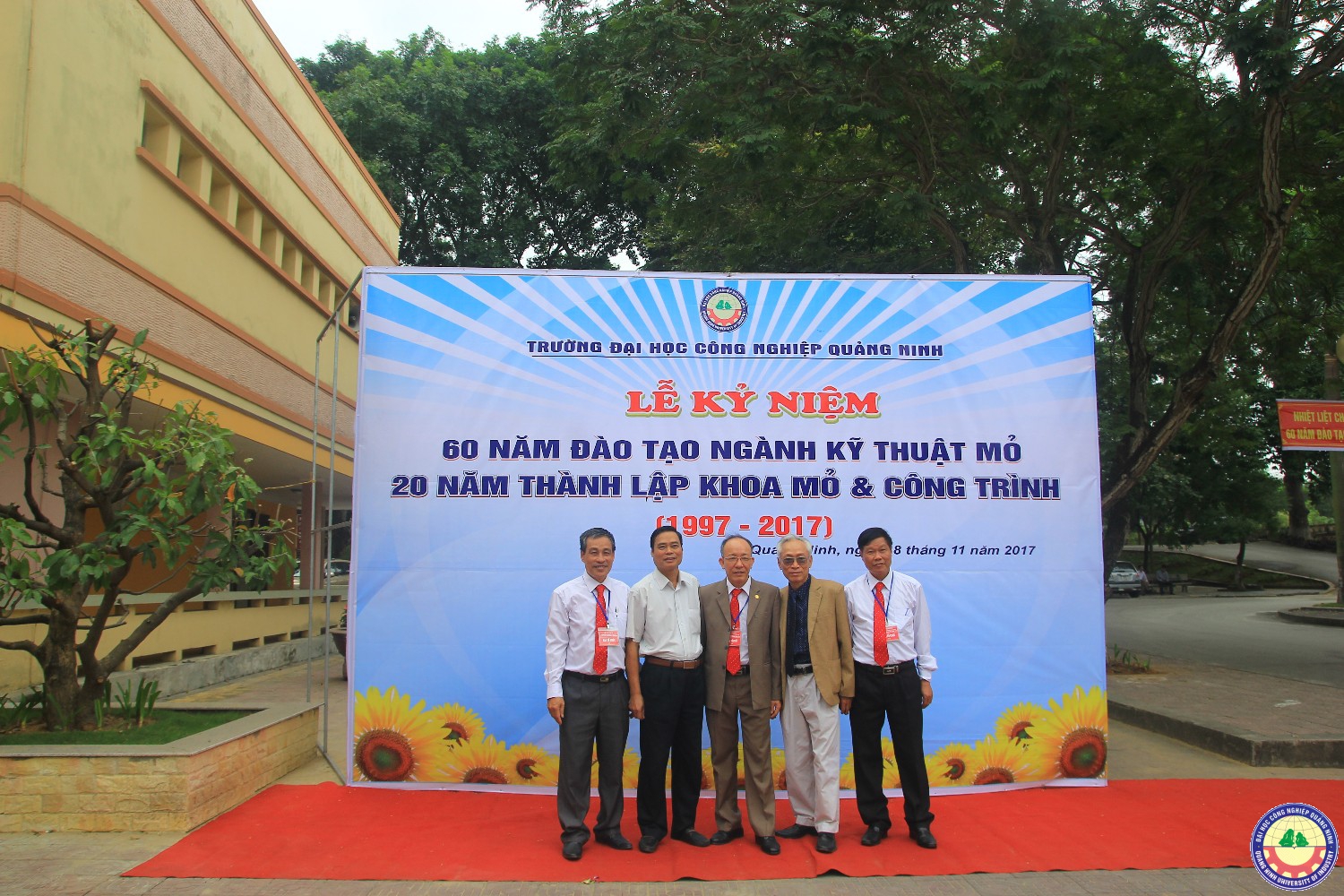 Kỉ niệm 20 năm thành lập khoa Mỏ-Công trình