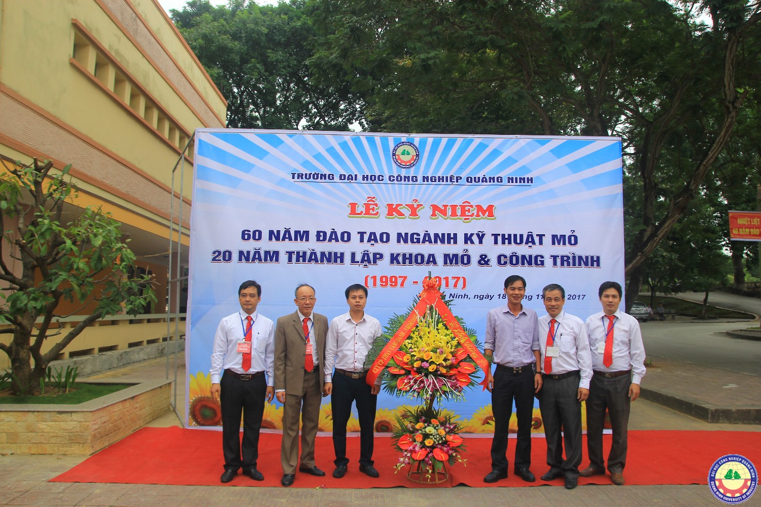 Kỉ niệm 20 năm thành lập khoa Mỏ-Công trình