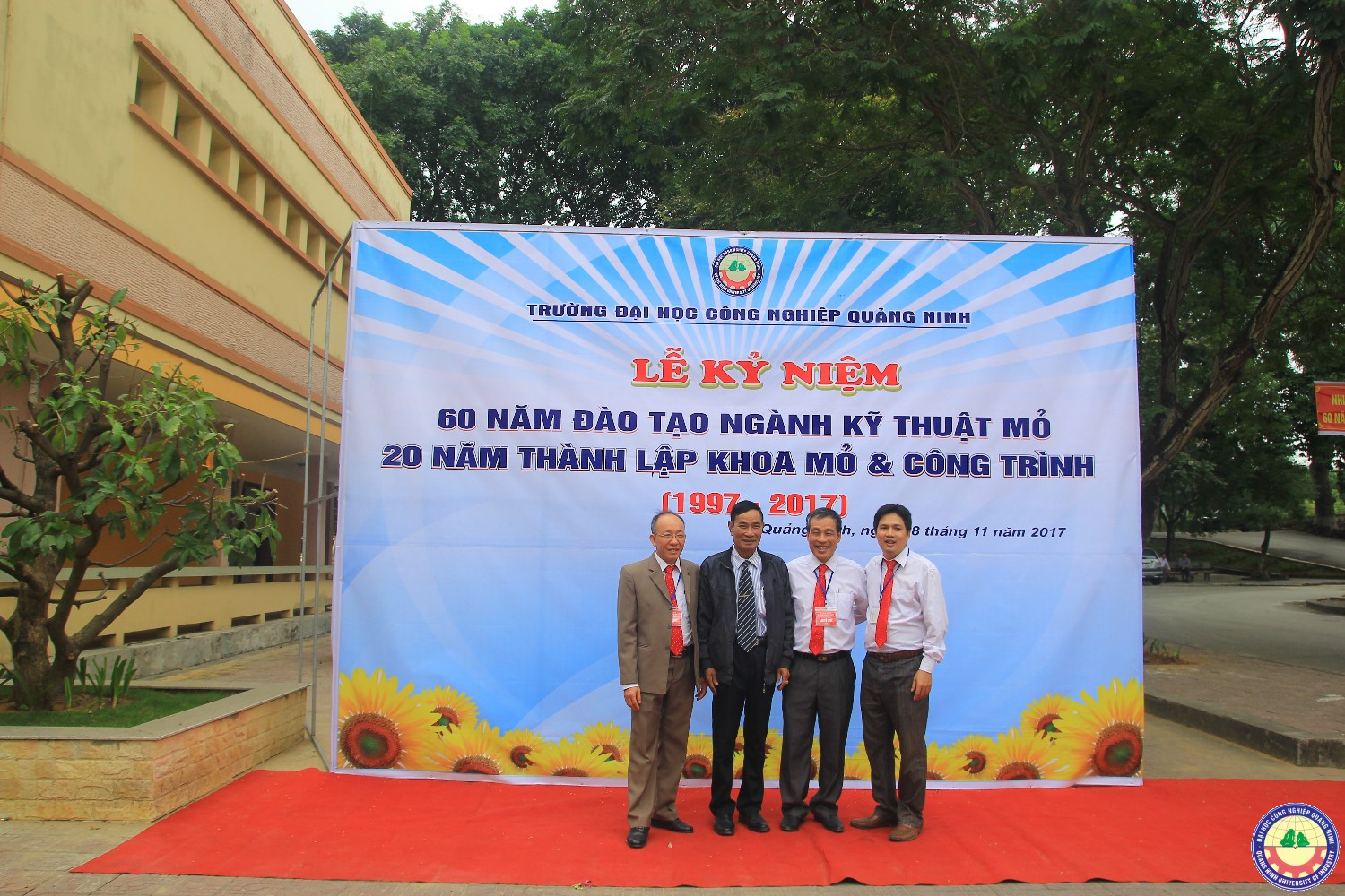 Kỉ niệm 20 năm thành lập khoa Mỏ-Công trình