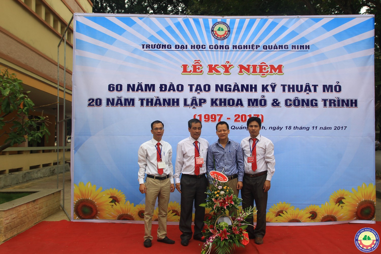 Kỉ niệm 20 năm thành lập khoa Mỏ-Công trình