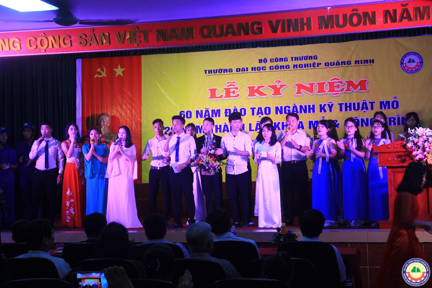 Kỉ niệm 20 năm thành lập khoa Mỏ-Công trình