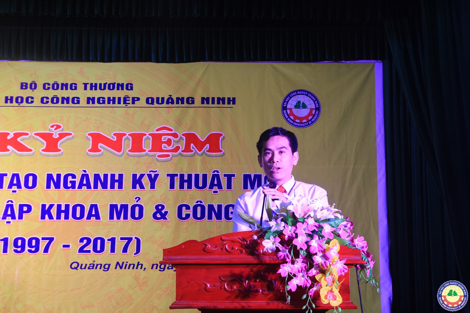 Kỉ niệm 20 năm thành lập khoa Mỏ-Công trình