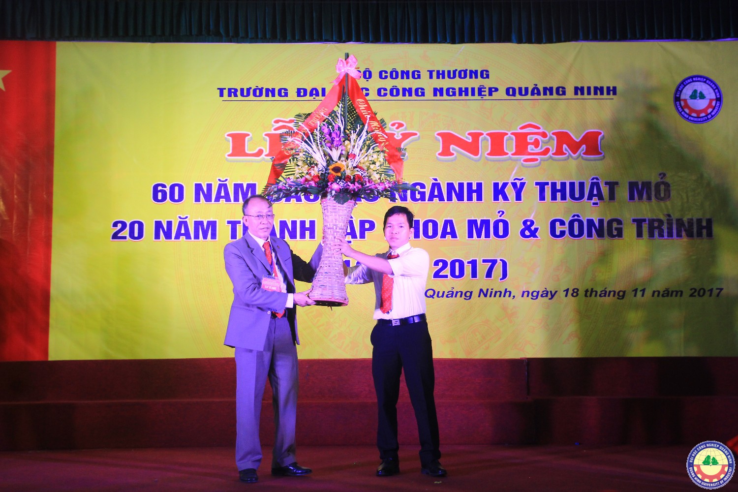 Kỉ niệm 20 năm thành lập khoa Mỏ-Công trình