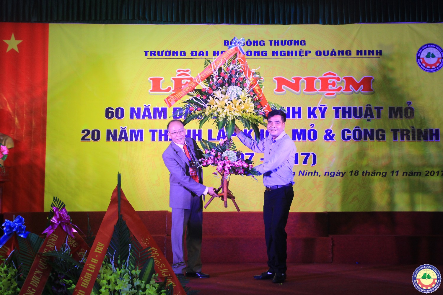 Kỉ niệm 20 năm thành lập khoa Mỏ-Công trình