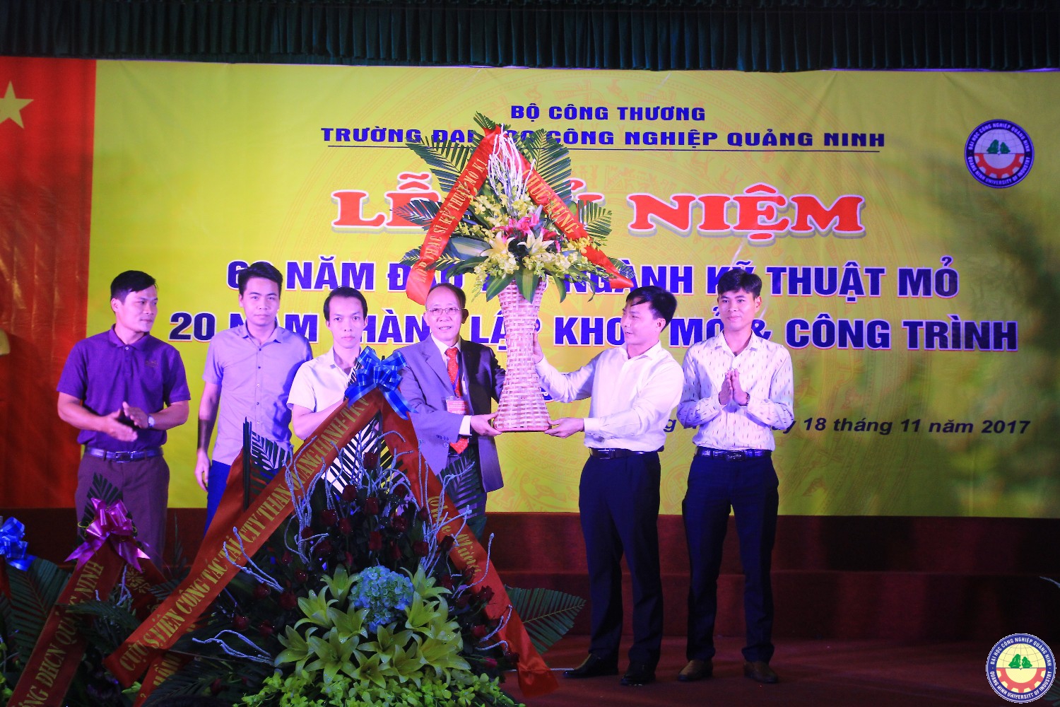 Kỉ niệm 20 năm thành lập khoa Mỏ-Công trình