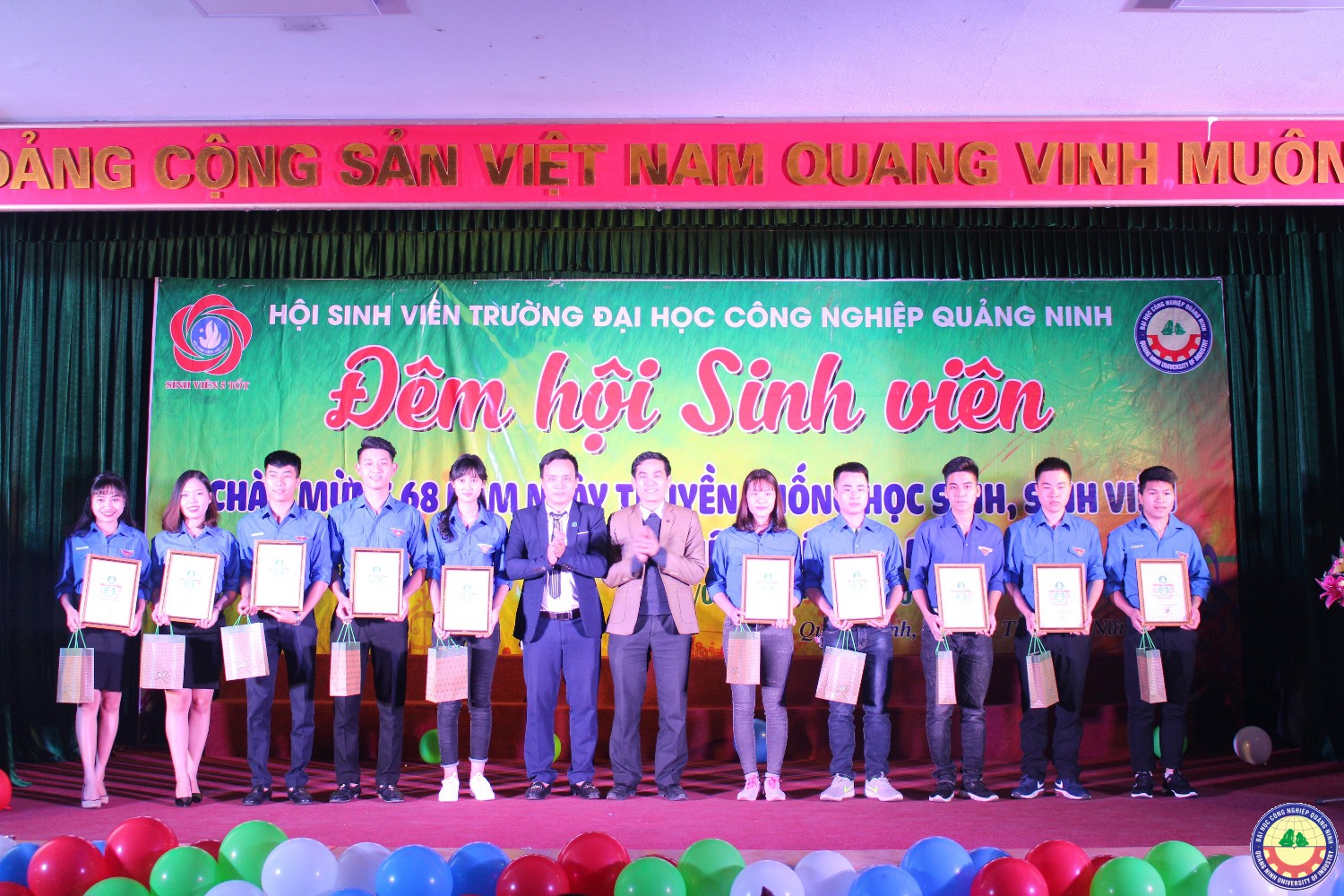 Đêm hội sinh viên kỷ niệm 68 năm ngày truyền thống HSSV 9.1.2018