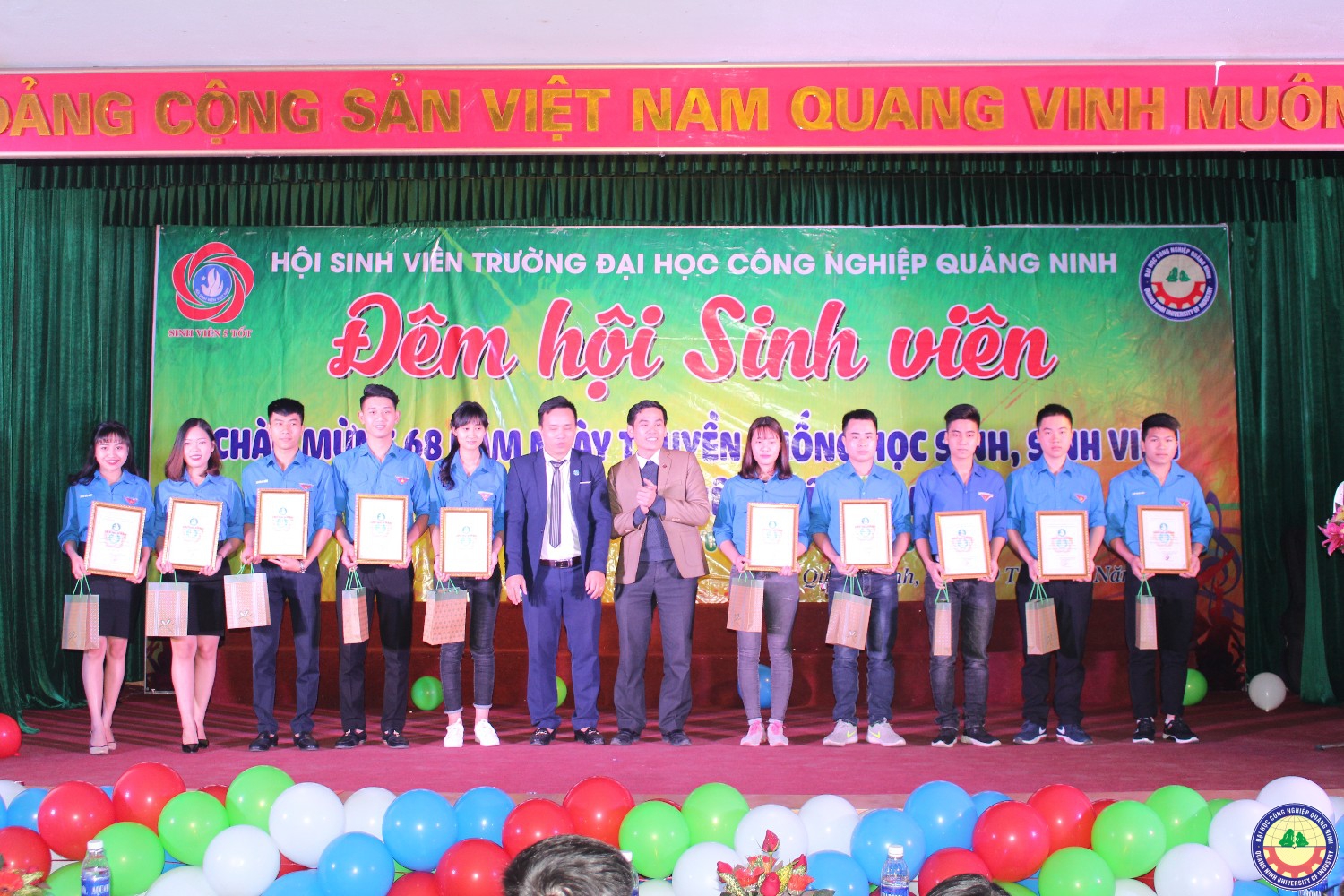 Đêm hội sinh viên kỷ niệm 68 năm ngày truyền thống HSSV 9.1.2018