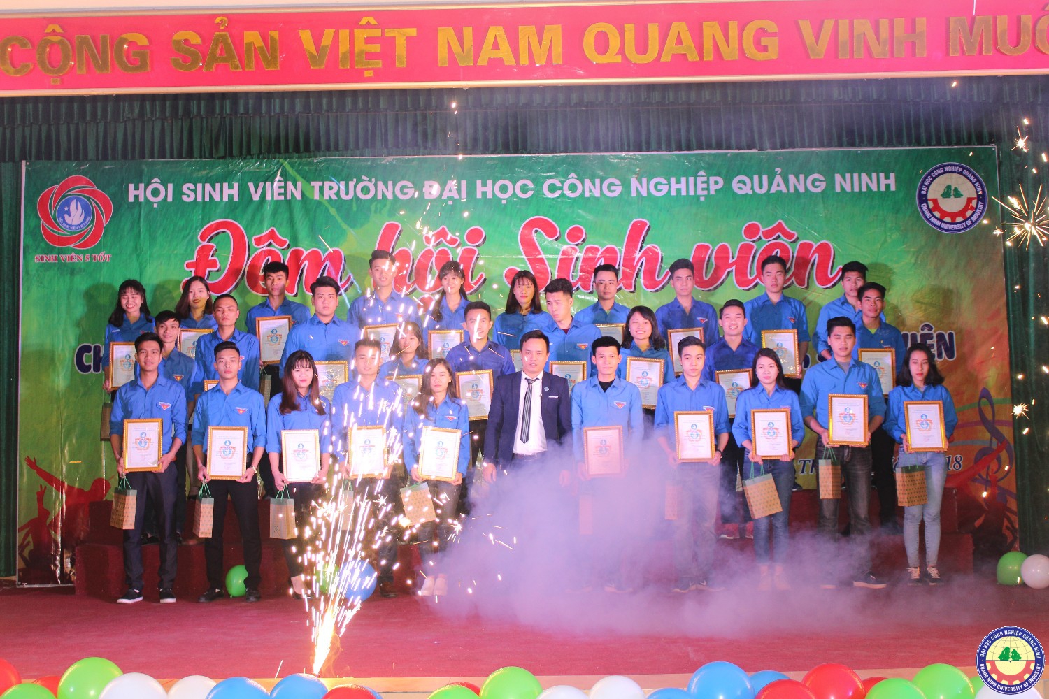 Đêm hội sinh viên kỷ niệm 68 năm ngày truyền thống HSSV 9.1.2018