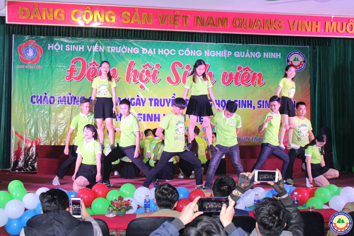 Đêm hội sinh viên kỷ niệm 68 năm ngày truyền thống HSSV 9.1.2018