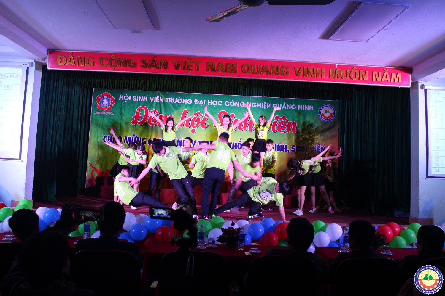 Đêm hội sinh viên kỷ niệm 68 năm ngày truyền thống HSSV 9.1.2018