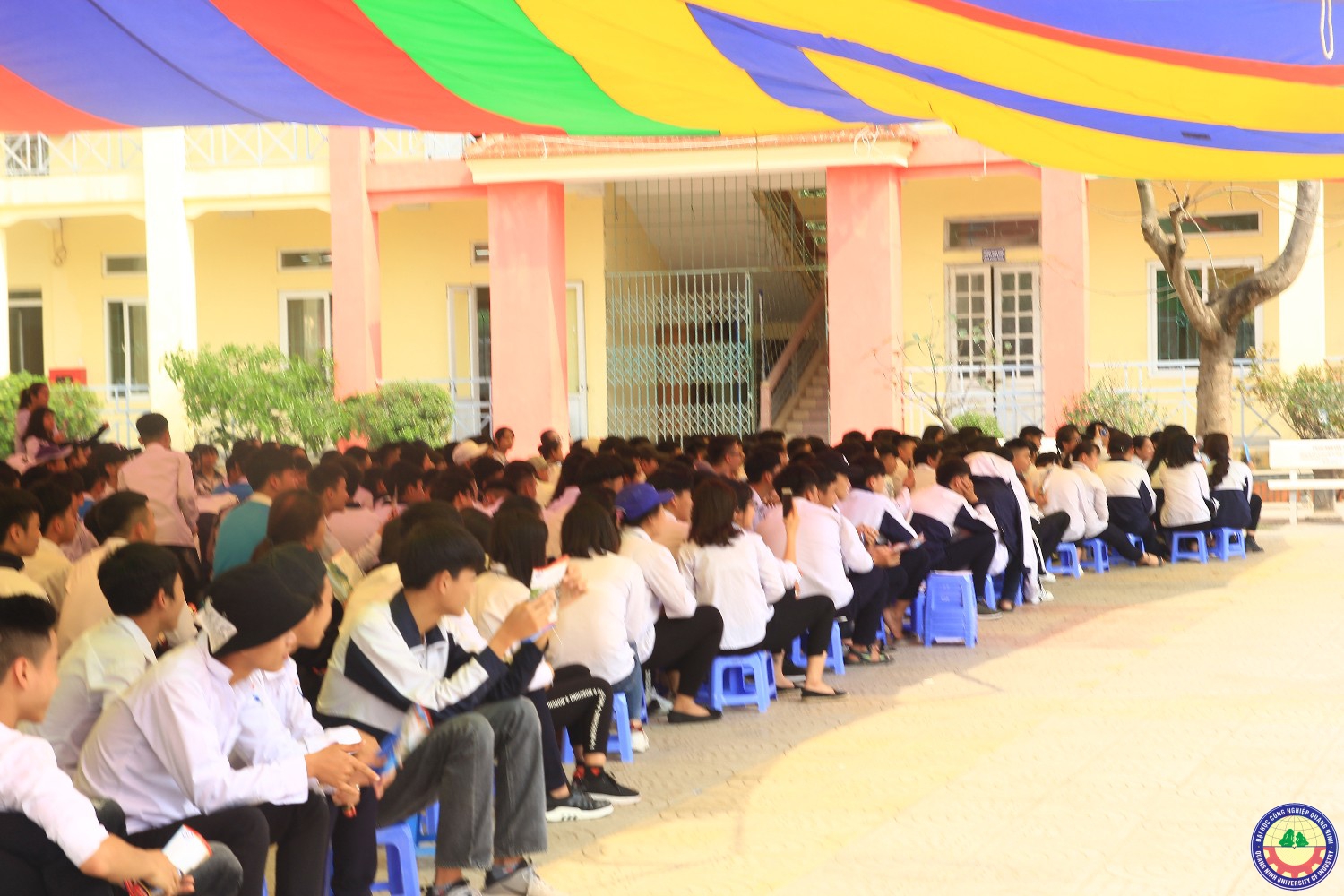 Giao lưu văn nghệ kết hợp với tuyển sinh tại trường 25/10 Thủy Nguyên - Hải Phòng