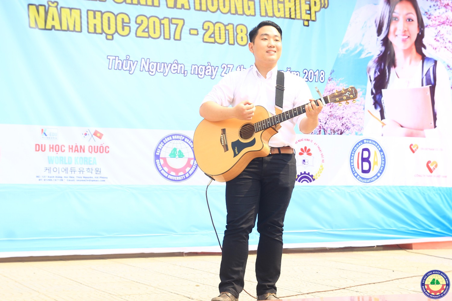 Giao lưu văn nghệ kết hợp với tuyển sinh tại trường 25/10 Thủy Nguyên - Hải Phòng