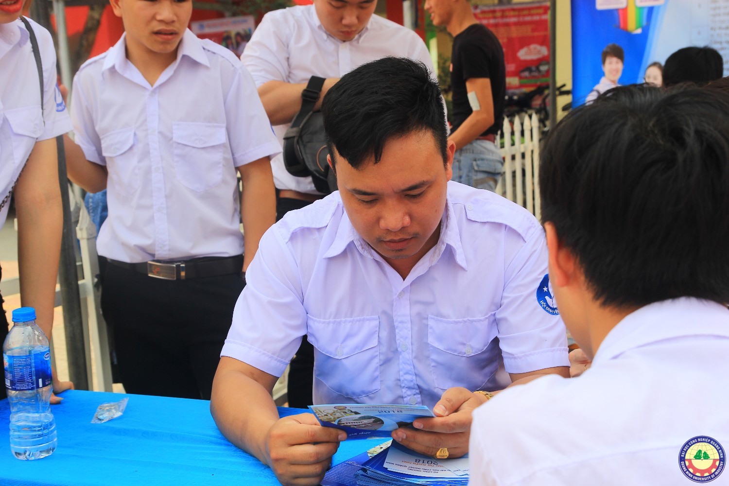 Giao lưu văn nghệ kết hợp với tuyển sinh tại trường 25/10 Thủy Nguyên - Hải Phòng