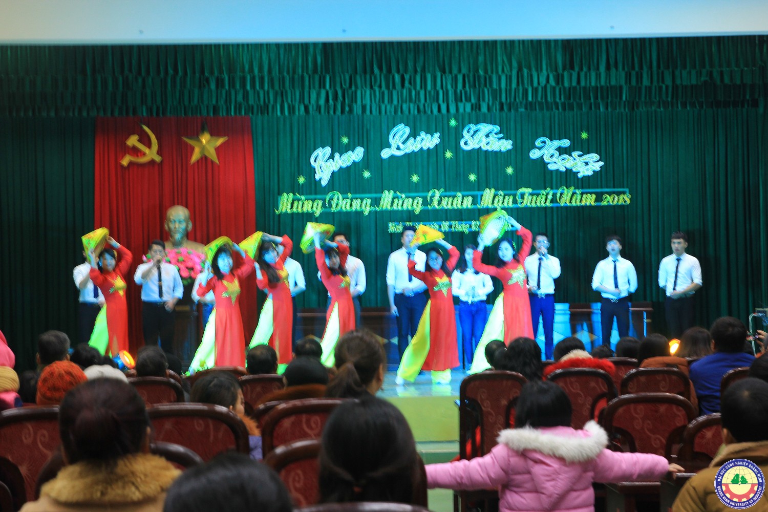 Giao lưu văn nghệ mừng Đảng - mừng xuân