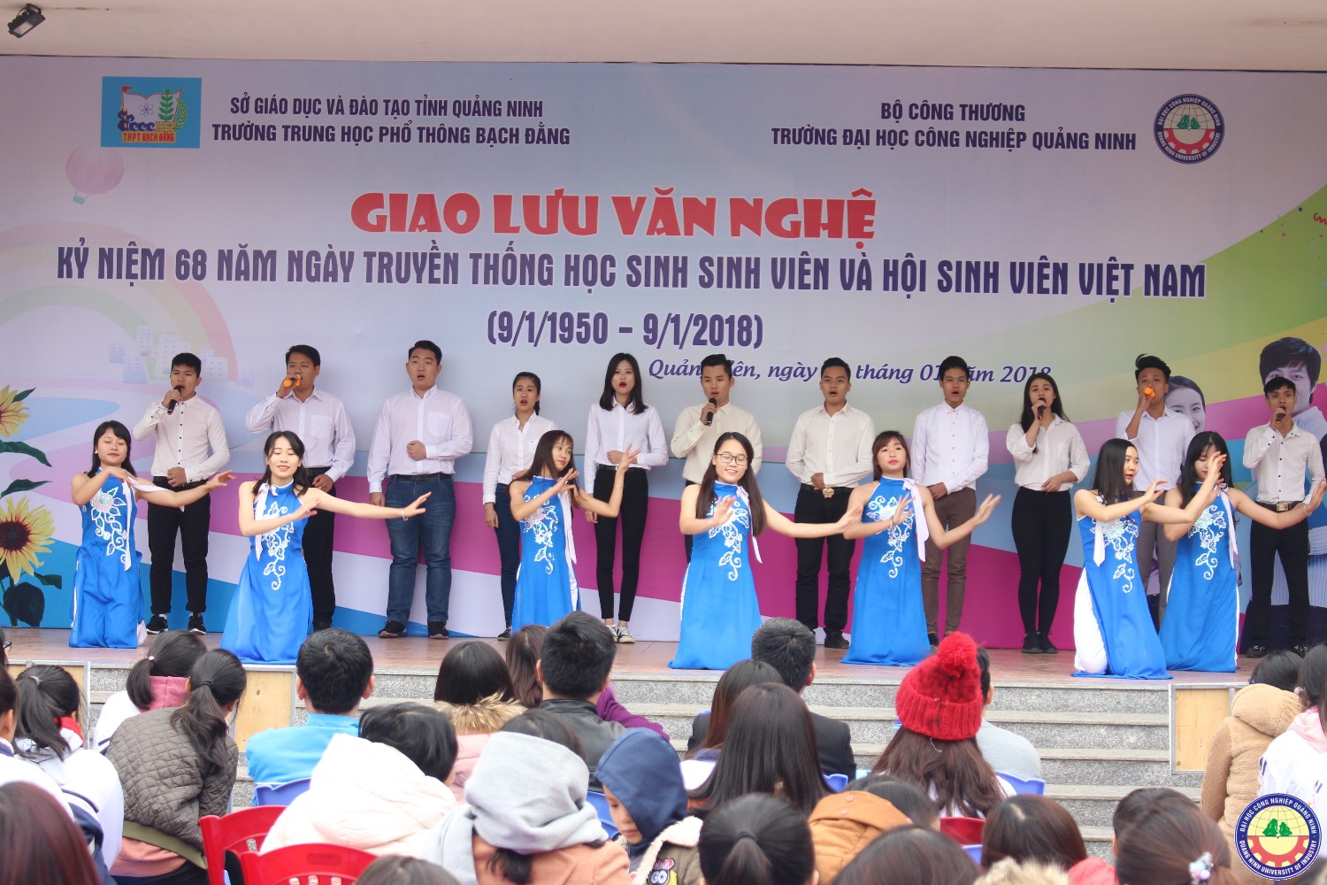 Giao lưu văn nghệ - tuyển sinh giữa trường ĐHCNQN và trường THPT Bạch Đằng (Quảng Yên) 9.1..2018