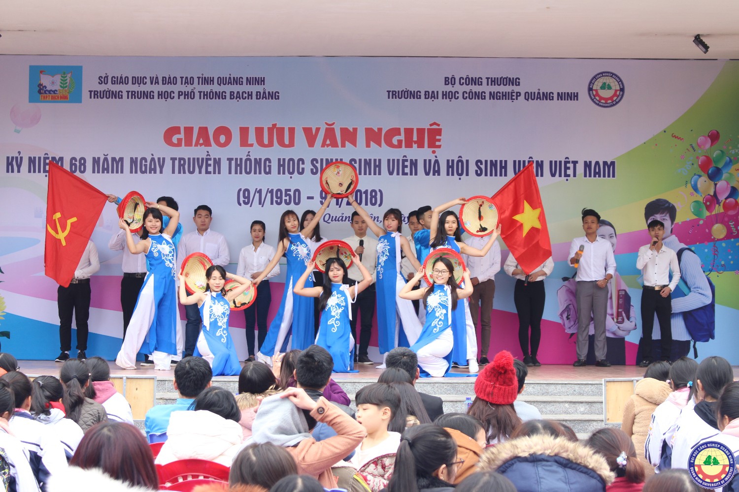 Giao lưu văn nghệ - tuyển sinh giữa trường ĐHCNQN và trường THPT Bạch Đằng (Quảng Yên) 9.1..2018