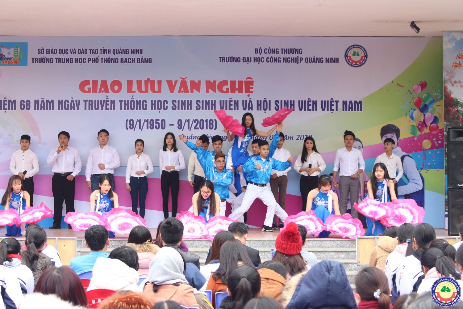 Giao lưu văn nghệ - tuyển sinh giữa trường ĐHCNQN và trường THPT Bạch Đằng (Quảng Yên) 9.1..2018