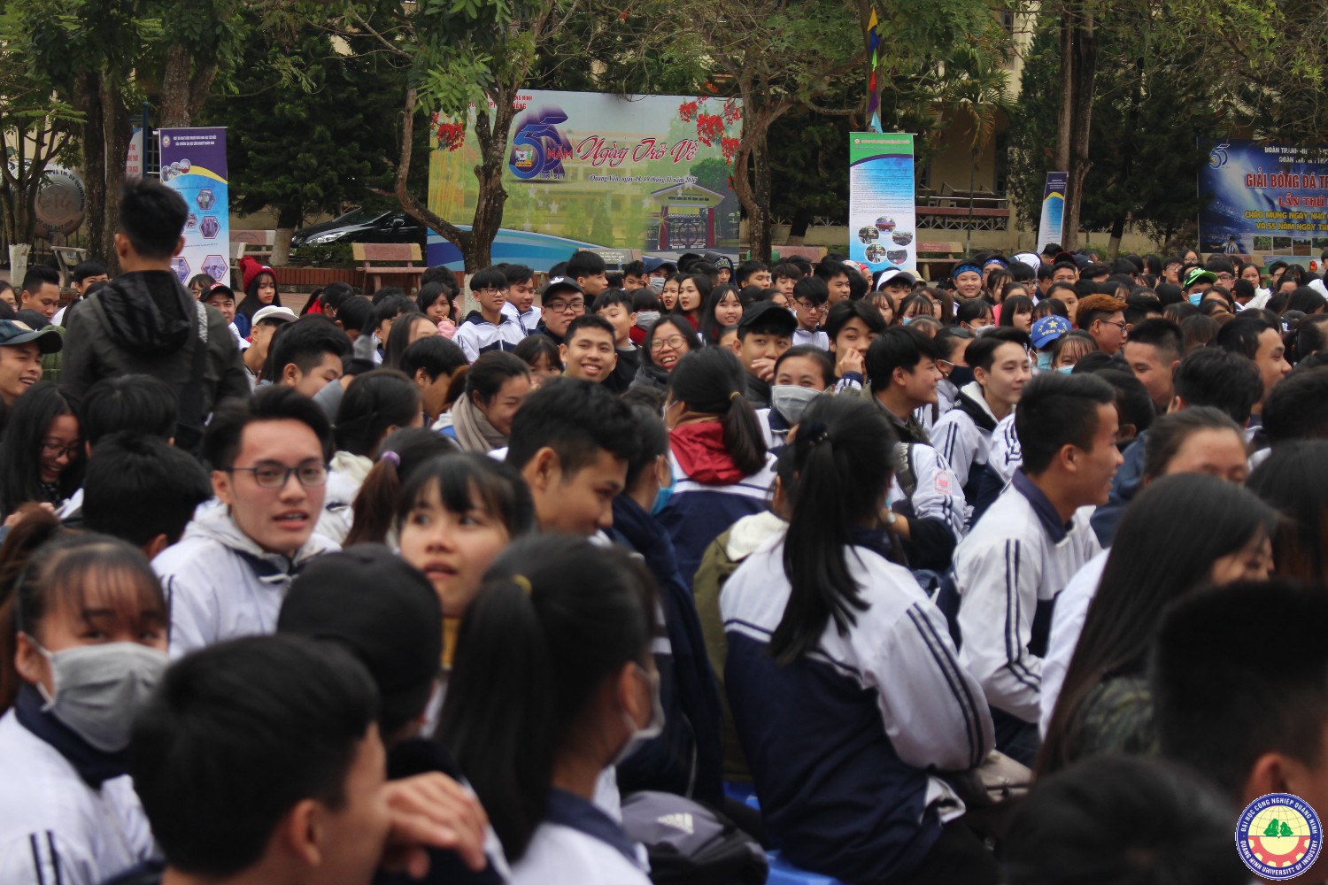Giao lưu văn nghệ - tuyển sinh giữa trường ĐHCNQN và trường THPT Bạch Đằng (Quảng Yên) 9.1..2018