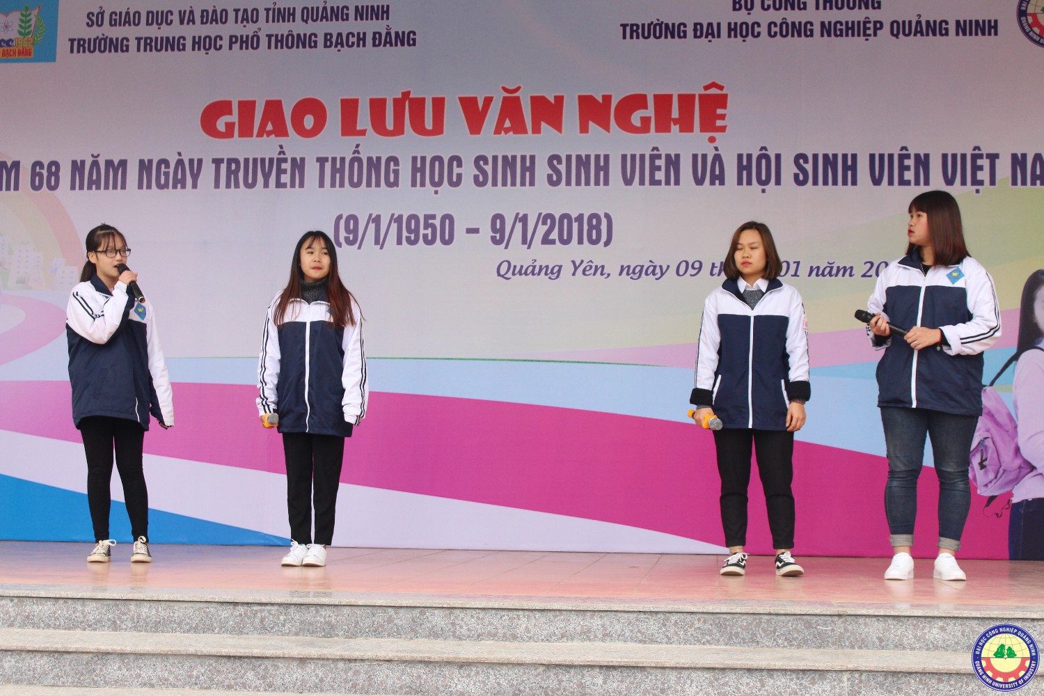 Giao lưu văn nghệ - tuyển sinh giữa trường ĐHCNQN và trường THPT Bạch Đằng (Quảng Yên) 9.1..2018