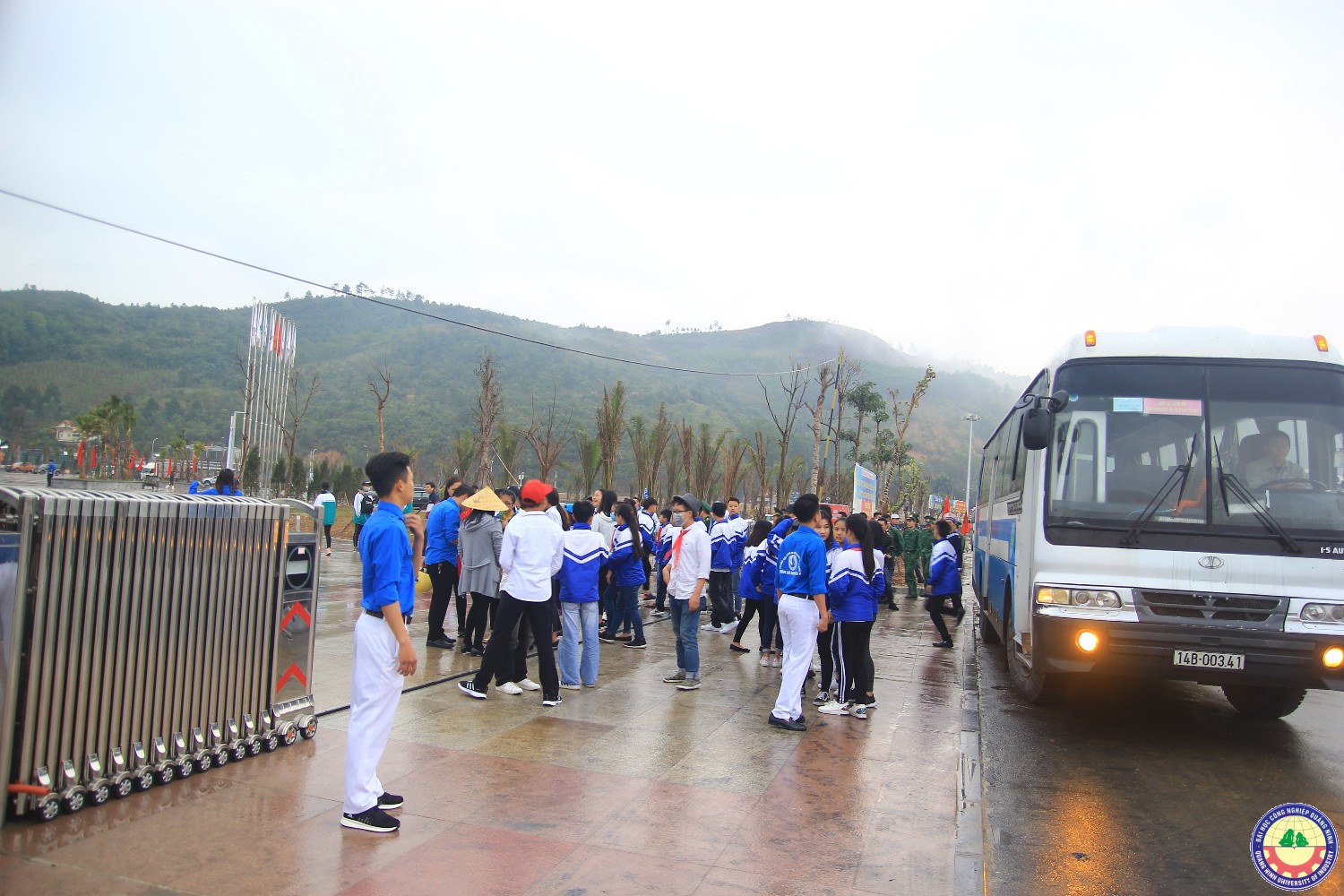 Hội sinh viên trường tham gia khởi động tháng thanh niên do TW Hội phát động