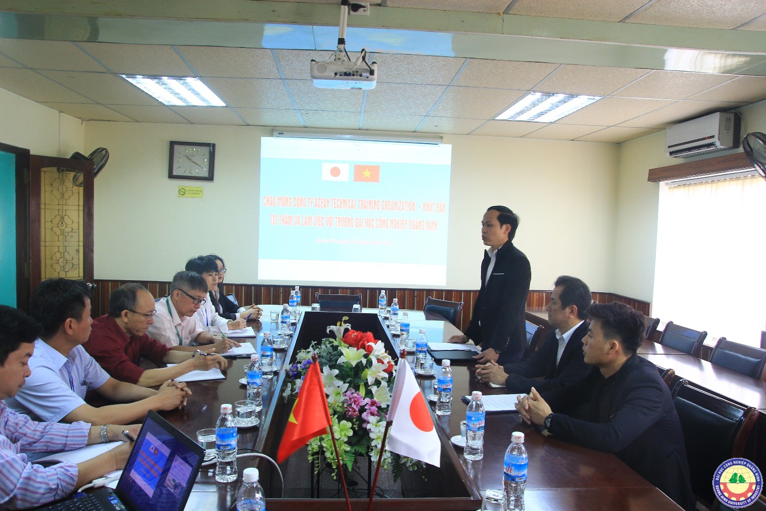 Công ty Asean Nhật Bản tới thăm và làm việc với nhà trường