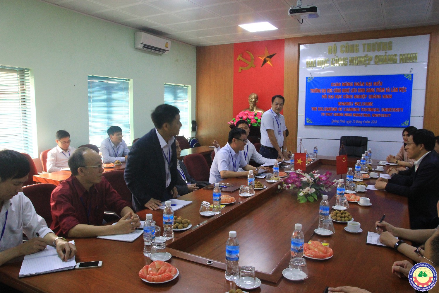 Đoàn đại biểu Đại học Công nghệ Liêu Ninh Trung Quốc sang thăm và làm việc với trường ta