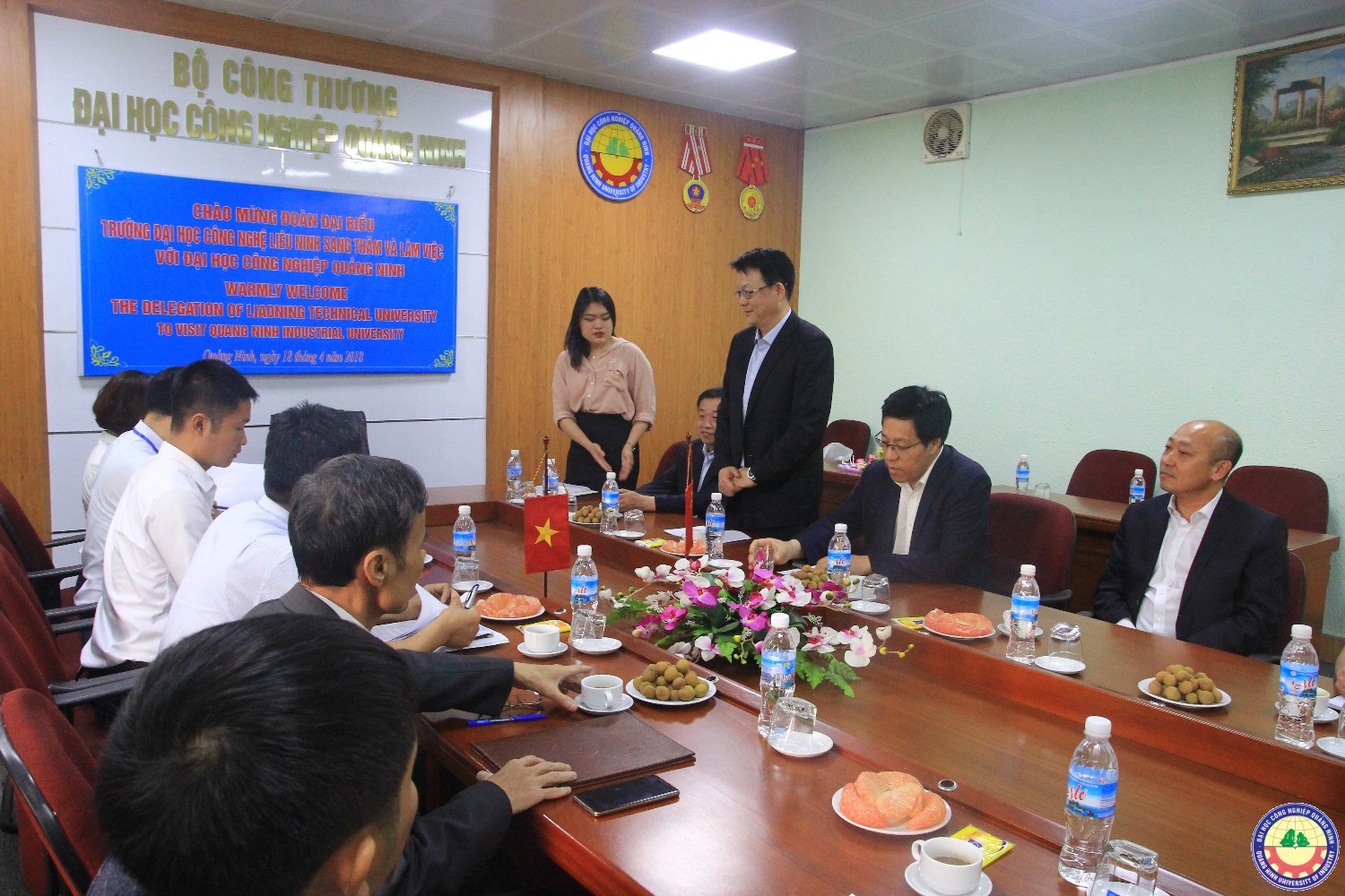 Đoàn đại biểu Đại học Công nghệ Liêu Ninh Trung Quốc sang thăm và làm việc với trường ta