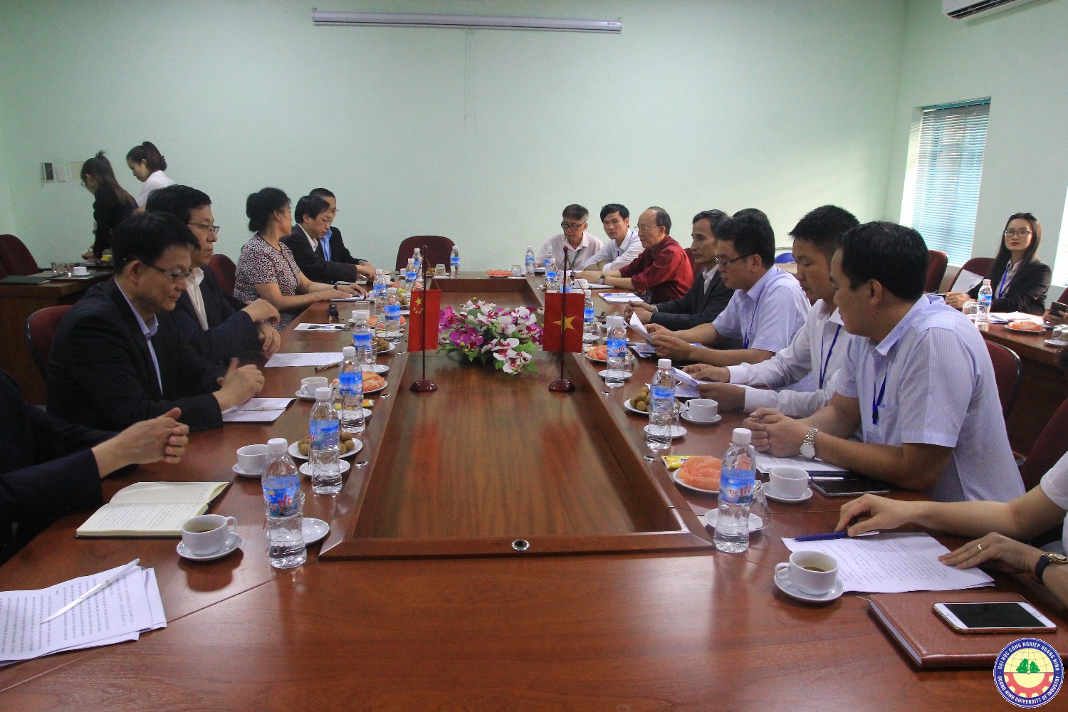 Đoàn đại biểu Đại học Công nghệ Liêu Ninh Trung Quốc sang thăm và làm việc với trường ta